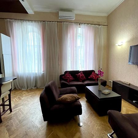 Amazing Heart Of Kiev Apartment Exterior photo