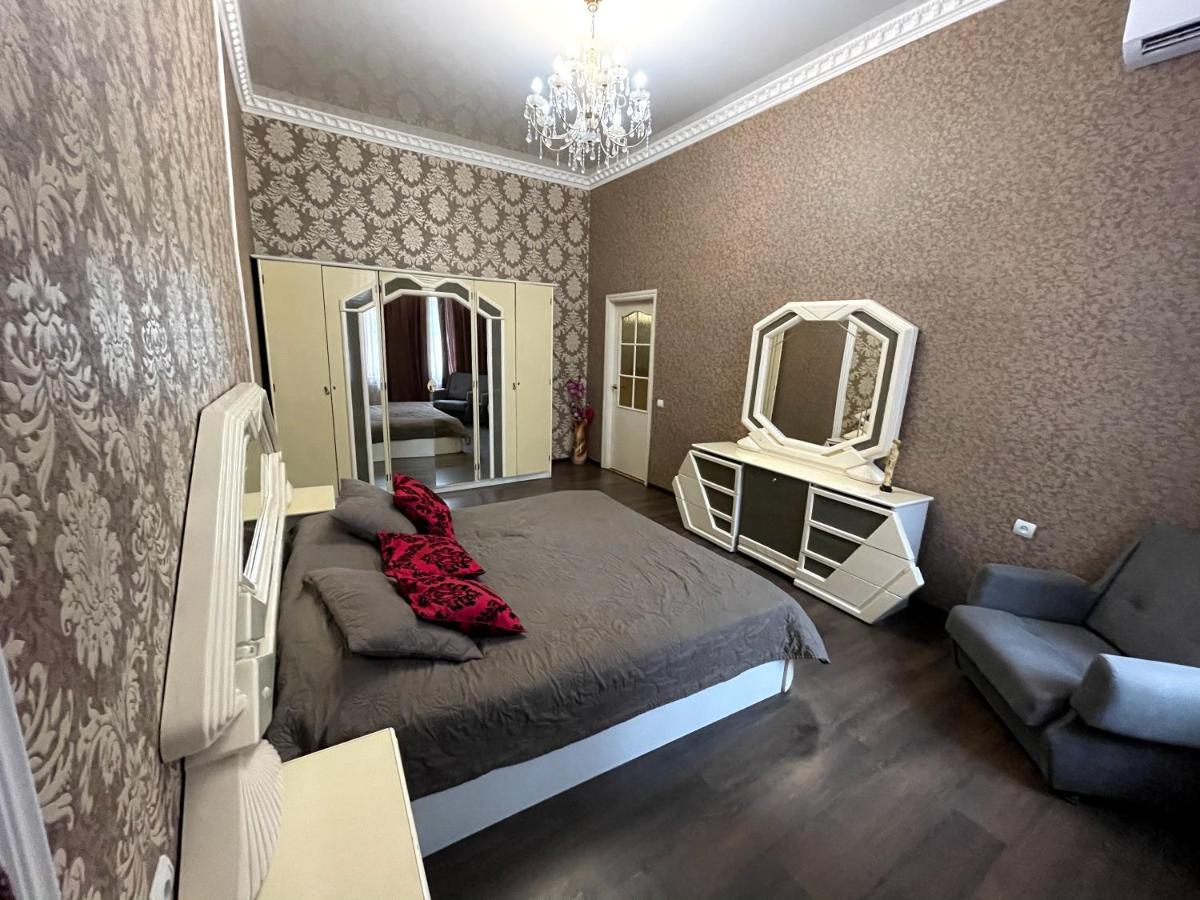 Amazing Heart Of Kiev Apartment Exterior photo