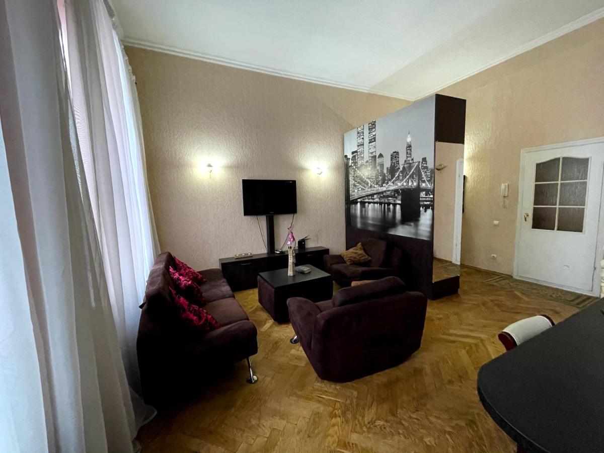 Amazing Heart Of Kiev Apartment Exterior photo