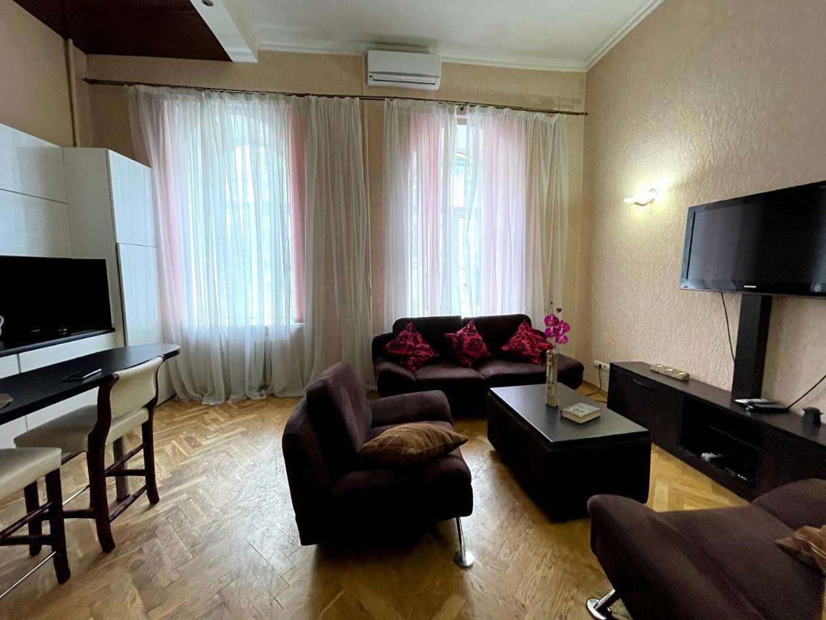 Amazing Heart Of Kiev Apartment Exterior photo