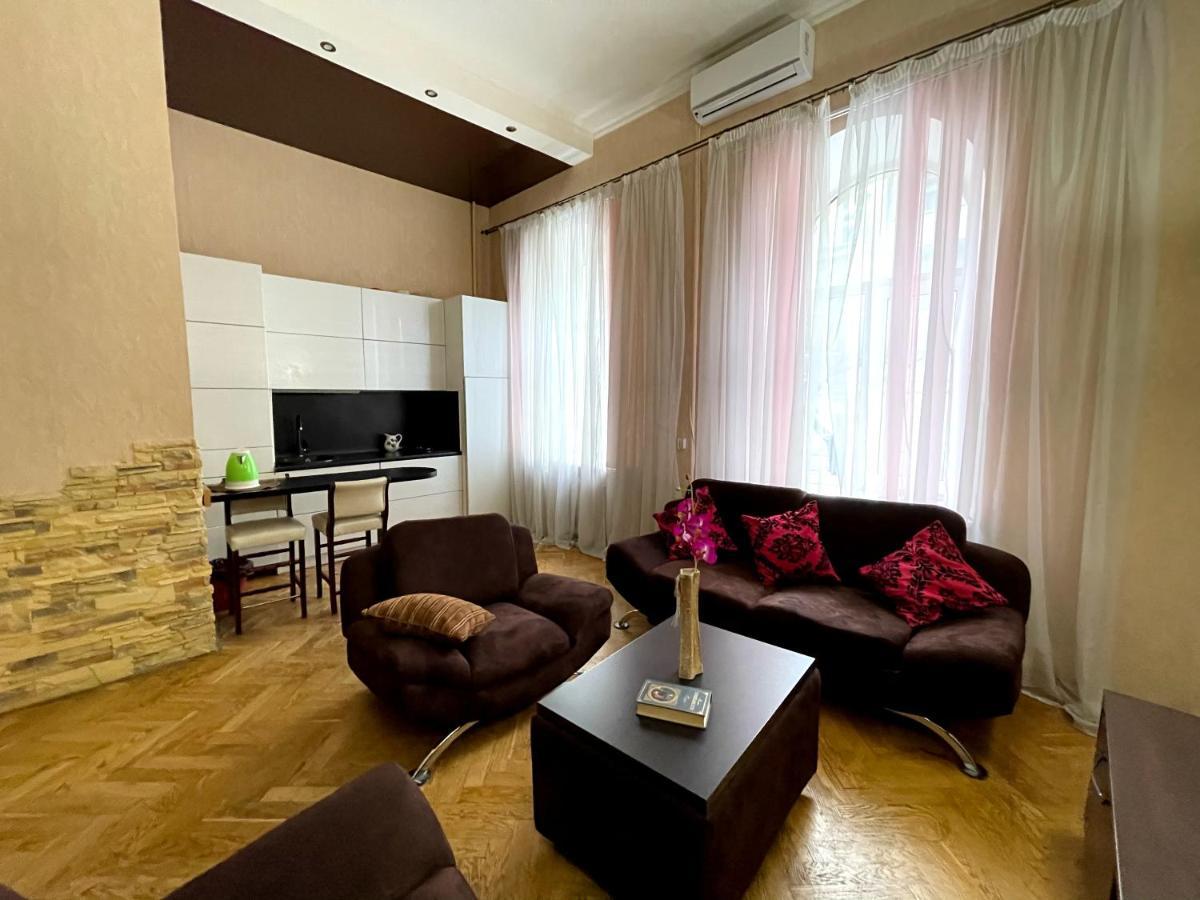 Amazing Heart Of Kiev Apartment Exterior photo